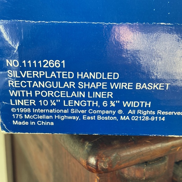 NIB International Silver serving tray with liner - Picture 3 of 10